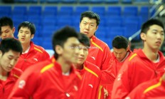 华体会体育-江苏男篮在主场击败广东队，取得关键胜利