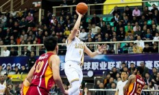 华体会体育-教练组调整球队士气爆发势不可挡