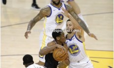华体会体育-勇士队主力伤缺考辛斯迎重返NBA赛场代表性征回守护希望篮筐之路_考辛斯在勇士穿几号球衣