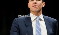 华体会体育-佛罗伦萨球队战胜强敌，继续追赶领先者