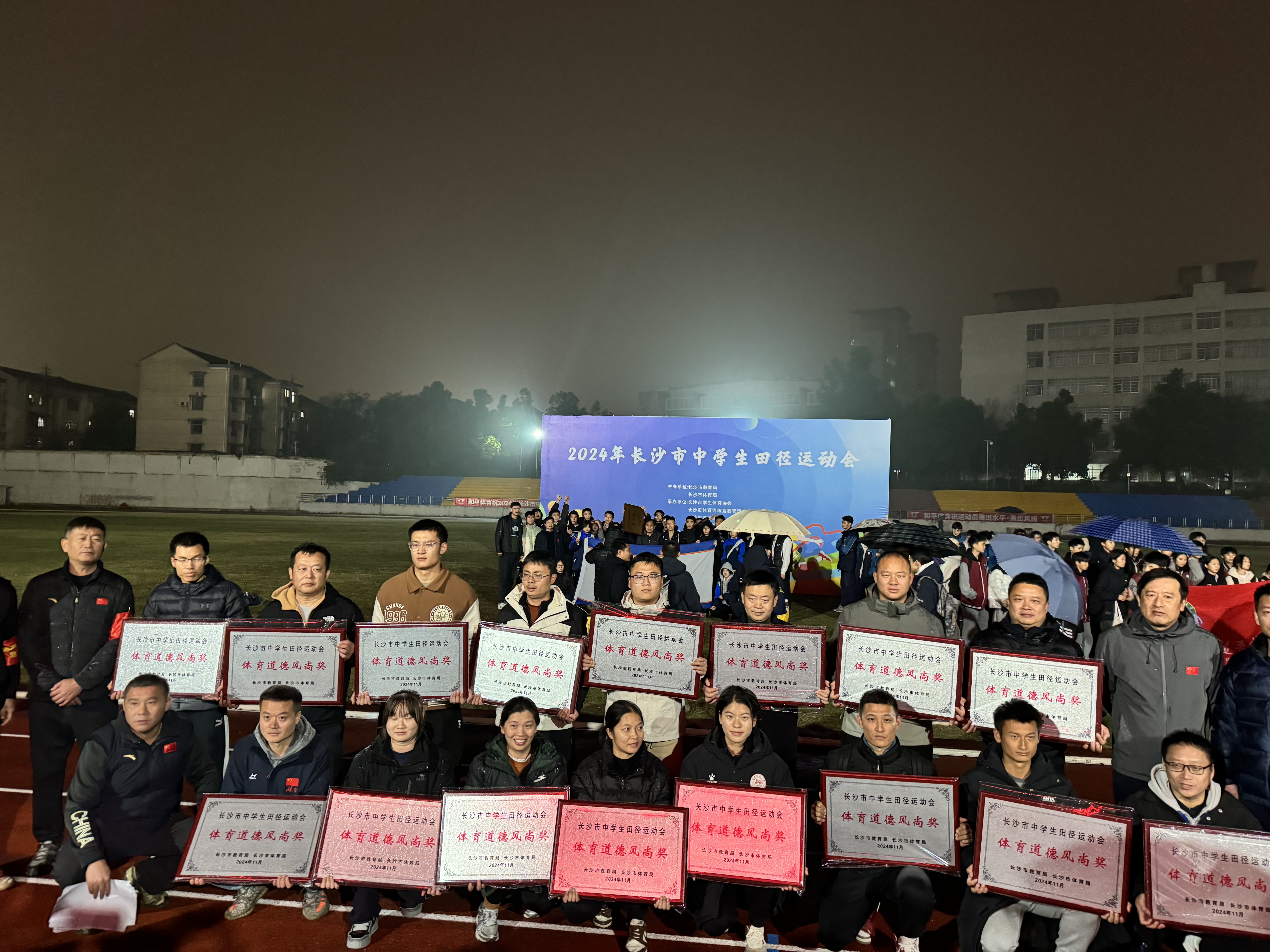 湖南队在比拼中取得胜利，积累信心