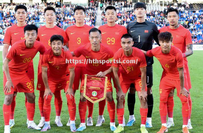 中国顶尖足球赛事红火进行，实力对决一触即发